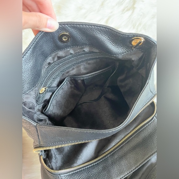 🔥Michael Kors | Hammered Leather Tote With Gold-Tone Metal Chain Handles - Picture 8 of 16